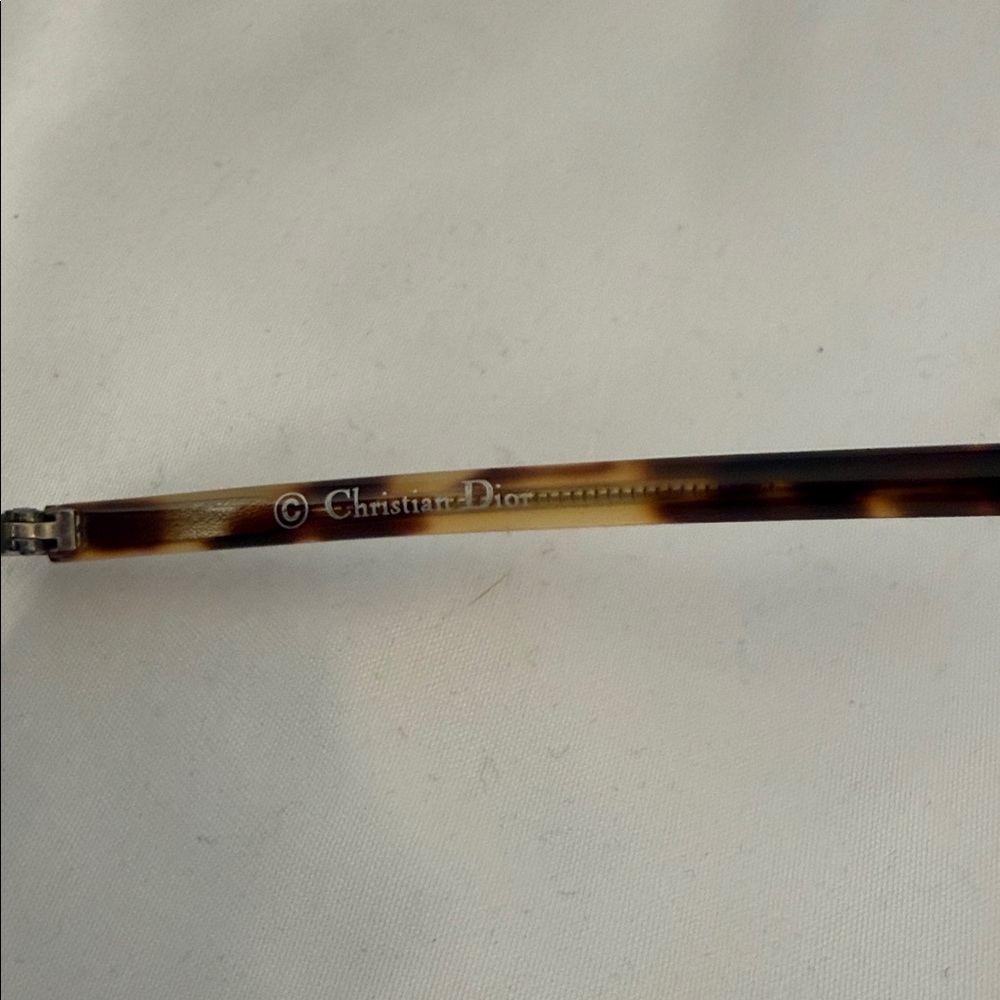 Christian Dior Stylish Black Sunglasses - Picture 3 of 7